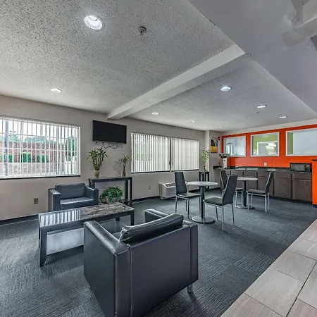 Hotel 6-charlotte, Nc - 4*