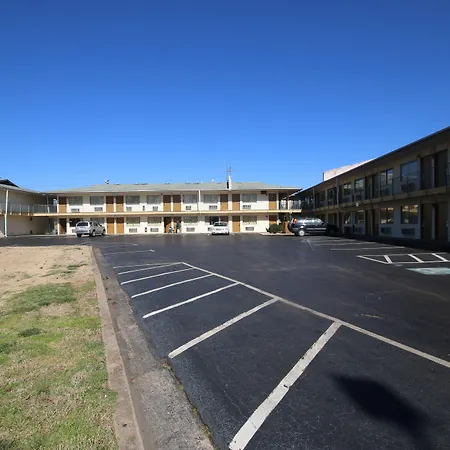 Motel Royal And Airport 2*