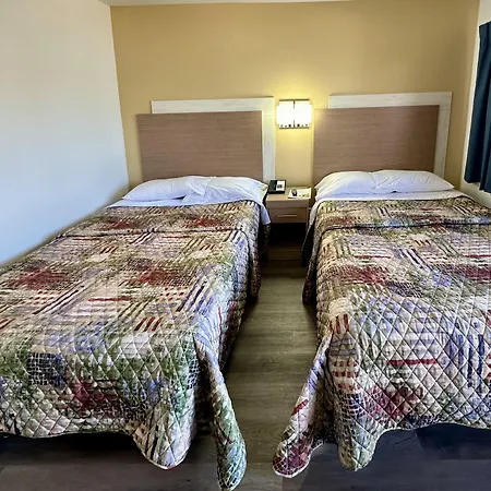 Royal And Airport Motel 2*