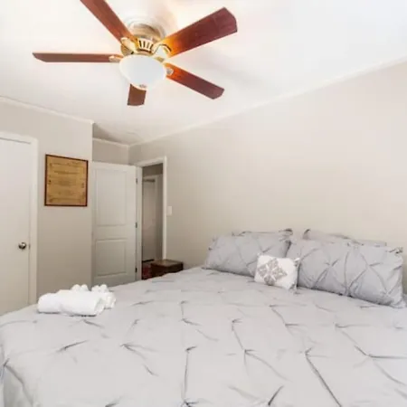 Holiday home 3br - South End - Oasis -firepit *
