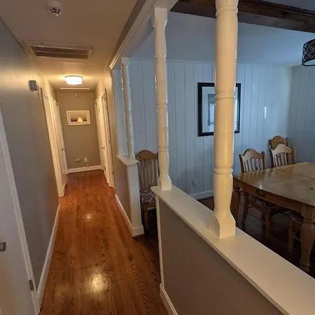 Holiday home Queen Starmount Charlotte