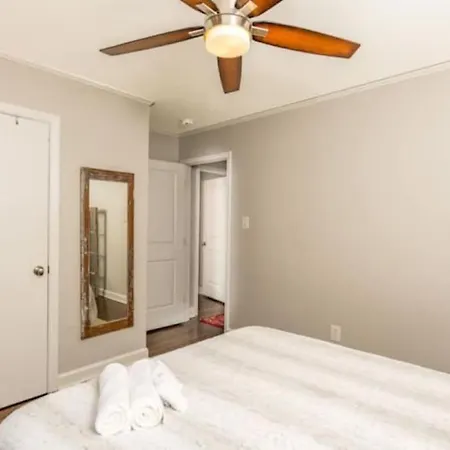 Holiday home 3br - South End - Oasis -firepit Charlotte