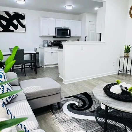 Homestay Cozy Escape, Private In With Shared Common Spaces