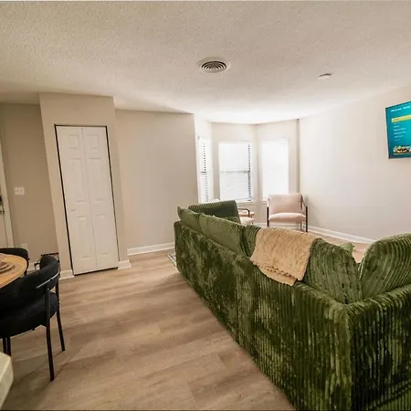 Apartment Uptown Luxe Retreat With Parking & Walk To Center Charlotte