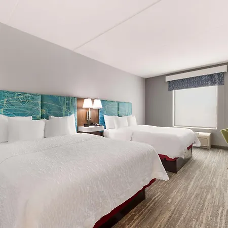 Hampton & Charlotte-airport Hotel