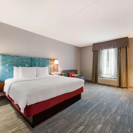 Hampton & Charlotte-airport Hotel