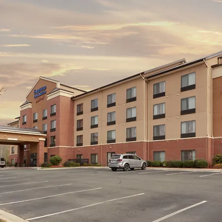 Fairfield & By Marriott Matthews Hotel