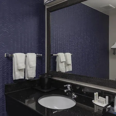 Hotel Fairfield & By Marriott Matthews