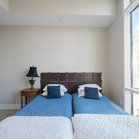 Uptown Penthouse Apartment *