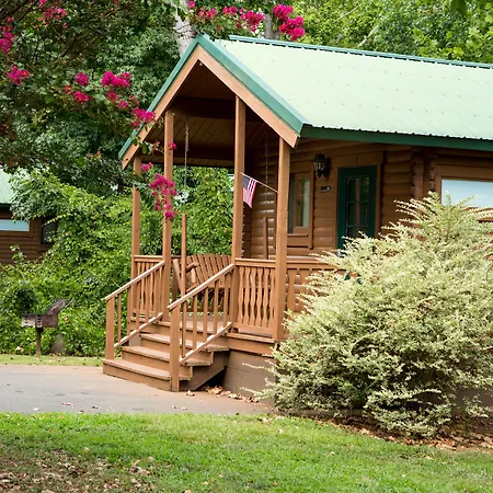 Hotel Carowinds Camp Wilderness Charlotte