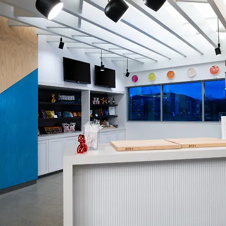 Aloft By Marriott Airport Hotel 3*