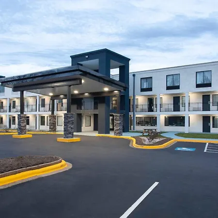 Hotel Clarion Pointe Charlotte