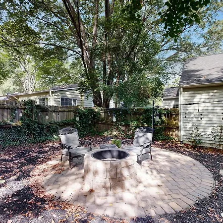3 Mi To Dtwn Charlotte! Quiet Haven W/ Fenced Yard Holiday home *