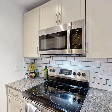 3 Mi To Dtwn Charlotte! Quiet Haven W/ Fenced Yard Holiday home Charlotte