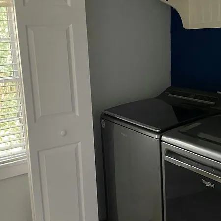 3 Mi To Dtwn Charlotte! Quiet Haven W/ Fenced Yard Holiday home Charlotte