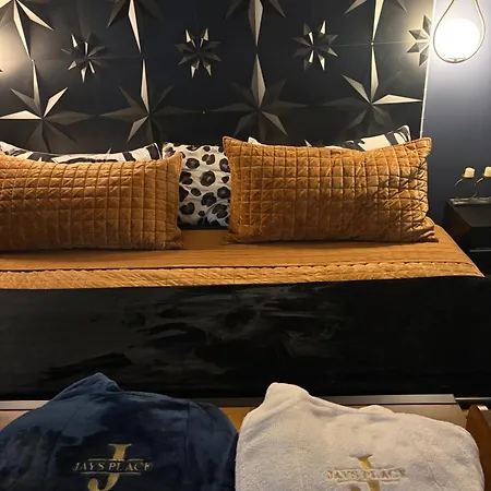 Luxurious Getaway At Js Place Charlotte