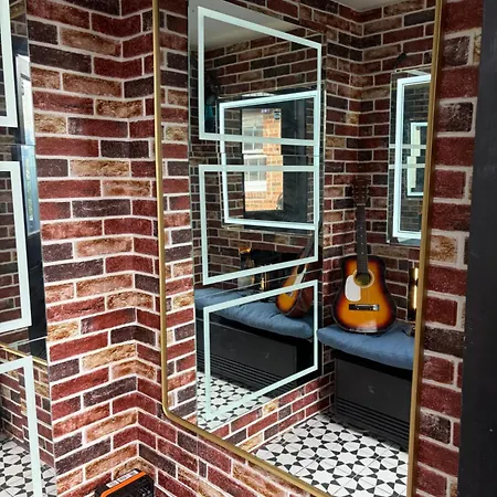Holiday home Luxurious Getaway At Js Place *
