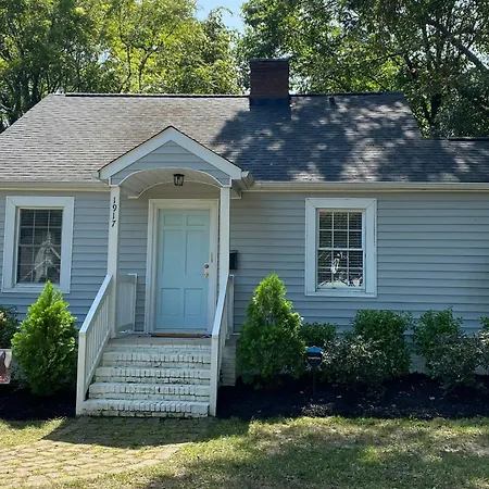 3 Mi To Dtwn Charlotte! Quiet Haven W/ Fenced Yard *