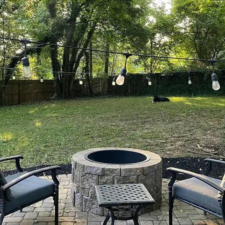 3 Mi To Dtwn Charlotte! Quiet Haven W/ Fenced Yard *