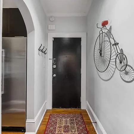 Apartment Light Filled 2 Bedroom In Myers Park With A Porch Charlotte