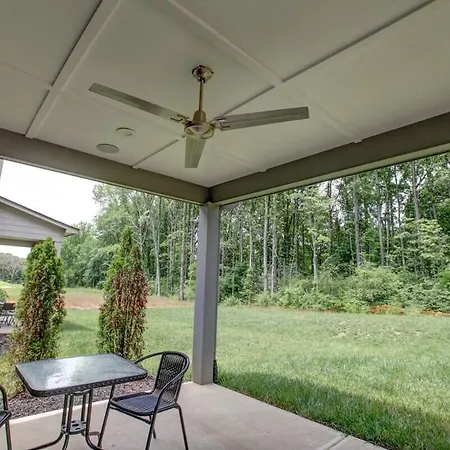 Holiday home Cozy 3br Retreat With Patio Prime Spot