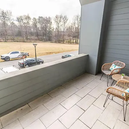 Holiday home Cozy 3br Retreat With Patio Prime Spot Charlotte