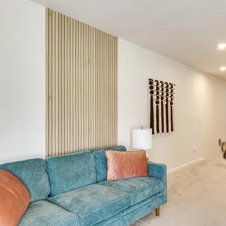 3 Mi To Wylie! Modern Townhome Holiday home Charlotte