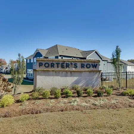 Holiday home 3 Mi To Wylie! Modern Townhome Charlotte