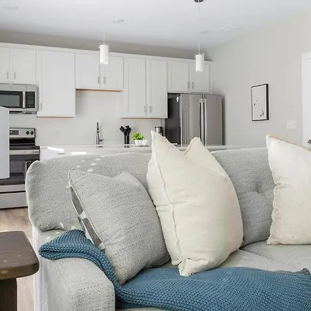 Landing - Zora Apartment