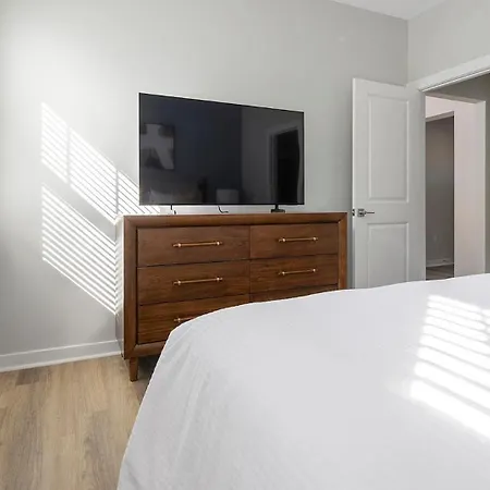 Apartment Landing - Zora Charlotte