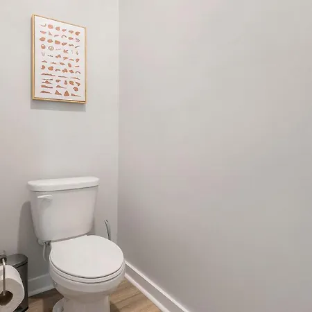 Apartment Landing - Zora Charlotte