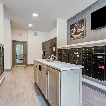 Apartment Landing Modern 1Bd Yoga Studio Gym