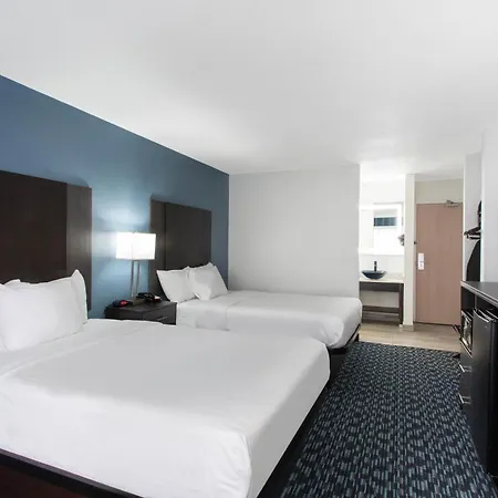 Clarion Pointe