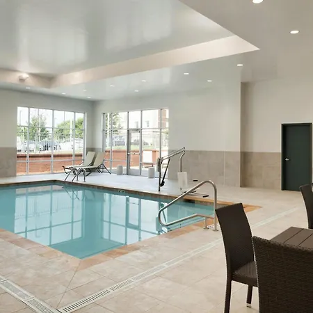 Hotel Embassy Charlotte/ayrsley 4*