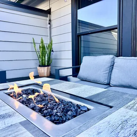 Rooftop King Beds Near Light Rail & Loso * Charlotte