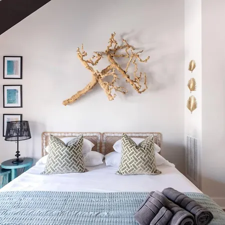 Rooftop King Beds Near Light Rail & Loso Holiday home *