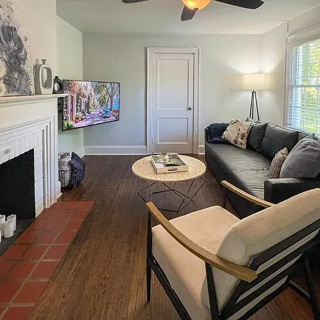 3 Mi To Dtwn Charlotte! Quiet Haven W/ Fenced Yard Holiday home Charlotte