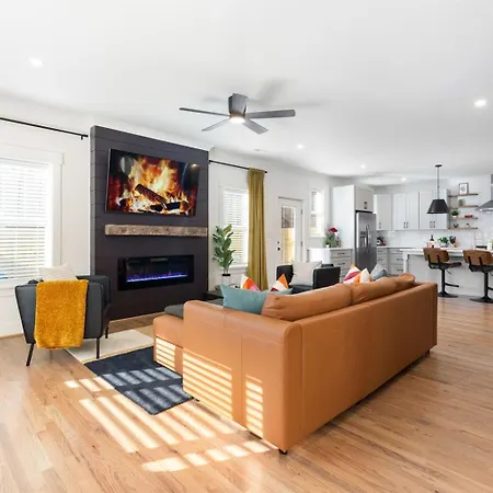 Hot Tub Fire Pit Chefs Kitchen Near Uptown * Charlotte