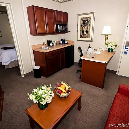 Hotel Hampton Uptown