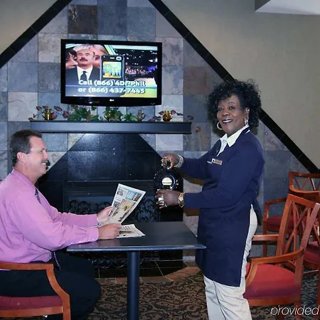 Hotel Hampton Uptown 3*