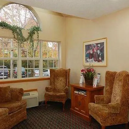 Microtel By Wyndham Place 2*