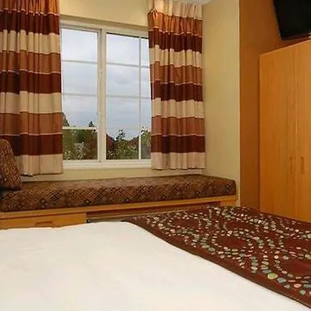 Microtel By Wyndham Place