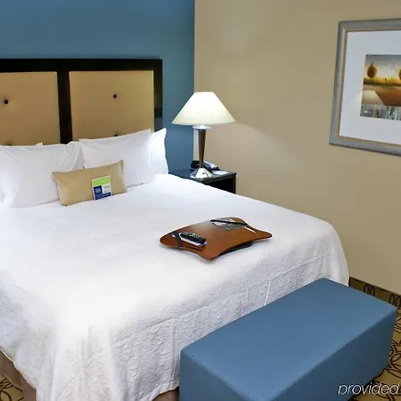 Hotel Hampton & Charlotte-airport