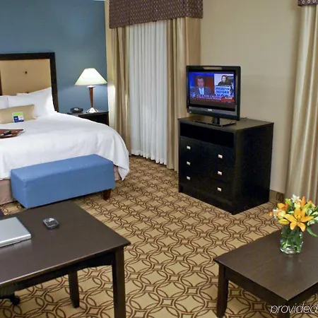 Hampton & Charlotte-airport 3*