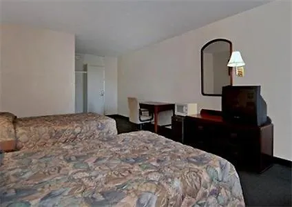 Hotel Airport Parkway 2*