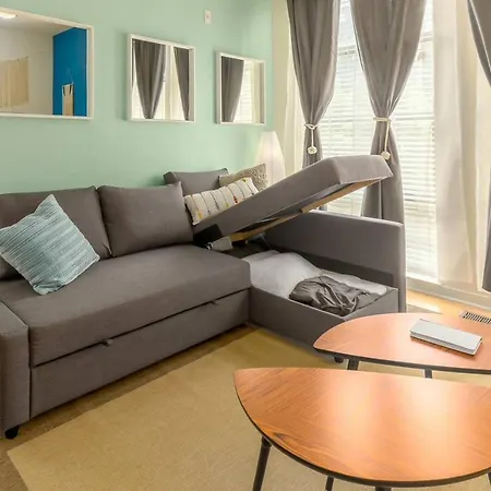 Trifecta Spacious & Beautiful Wifi Superhost * Charlotte