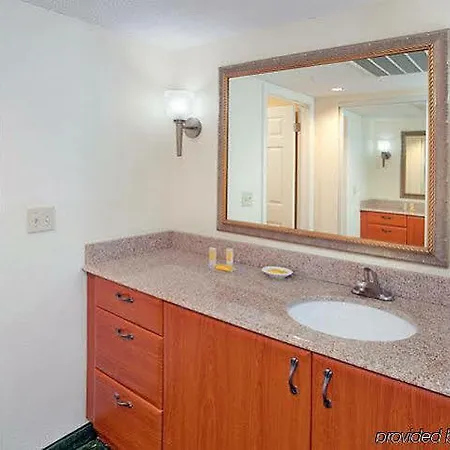 Vivo Living Hotel Charlotte