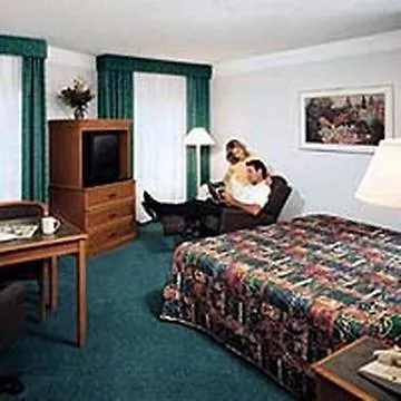 Hotel La Quinta By Wyndham Airport South
