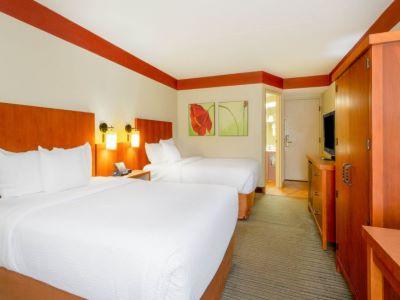 Spark By Hilton Airport North 3*