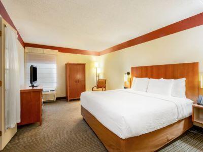 Clt Airport & 3* Charlotte